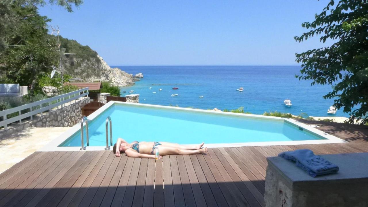 Caltabania Suites Agios Nikitas Exterior photo
